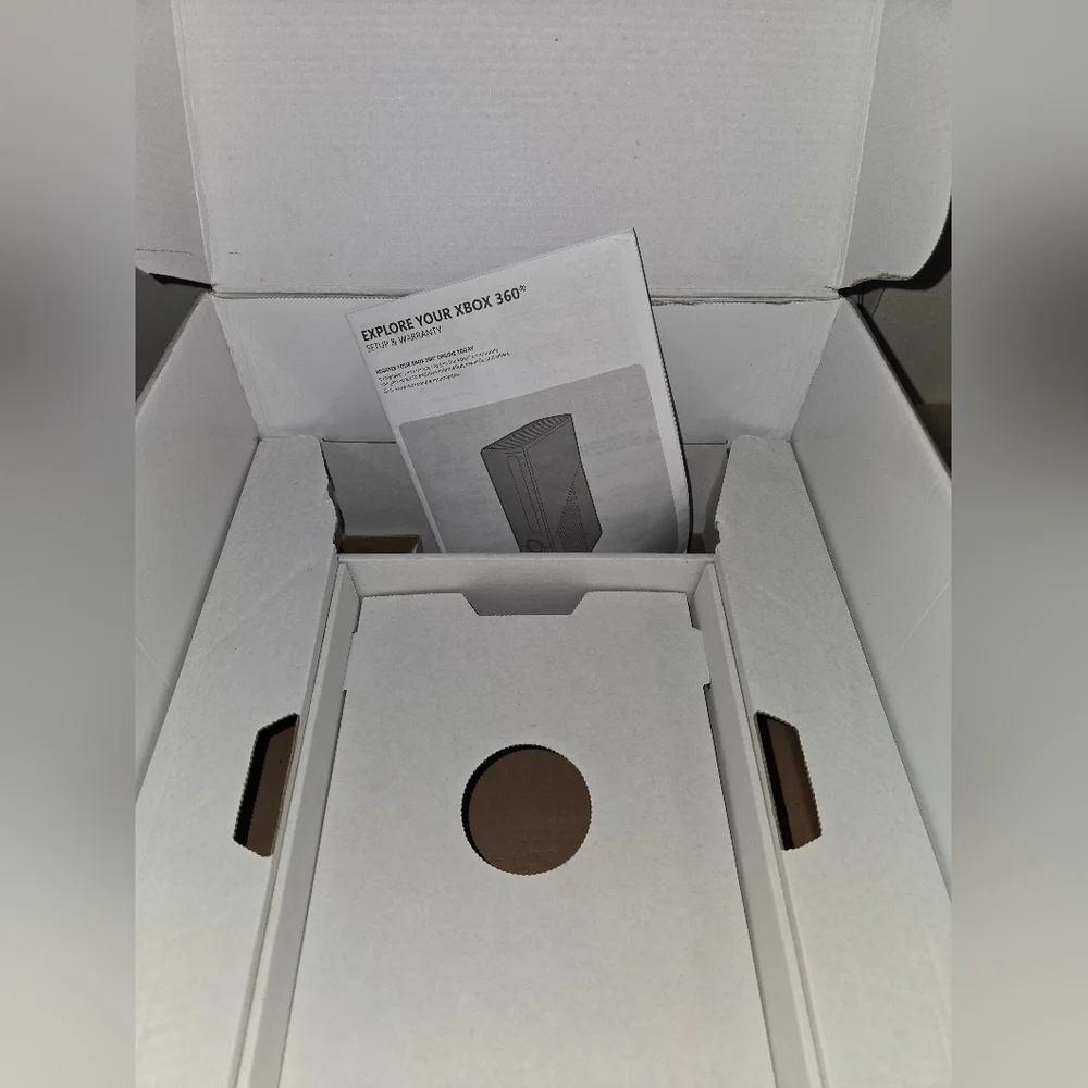 Xbox 360 250GB BOX ONLY NO CONSOLE